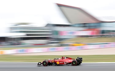 Último entrenamiento antes de la clasificación. El F1-75 de Carlos Sainz se coloca sexto tras haber finalizado las anteriores sesiones tercero y primero.