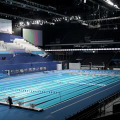 Olympic swimming pool: How deep and long is it and how many gallons does it hold?