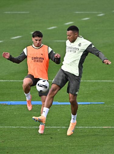 Brahim Díaz y Kylian Mbappé.
