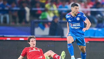 during the 6th round match between Cruz Azul and Toluca as part of the Liga BBVA MX, Torneo Apertura 2025 at Olimpico Universitario Stadium, on August 23, 2025 in Mexico City, Mexico.