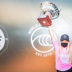 Janire Gonzalez Etxabarri, campeona de Europa Junior de surf con tan solo 15 años