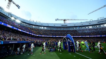 The Barcelona club has decided to block the sale of tickets with reduced visibility in the stadium while awaiting a solution.