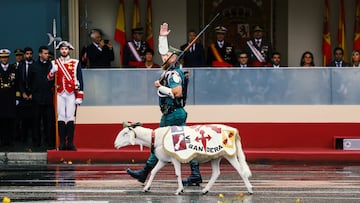 Killo, el borrego de la Legión que sustituye a la cabra, desfila en el acto militar por el 12 de Octubre