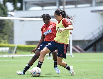 La Selección Sub 20 realizó su primera práctica en Costa Rica pensando en su debut en el Mundial Femenino. Carlos Paniagua tuvo a su disposición 18 jugadoras.