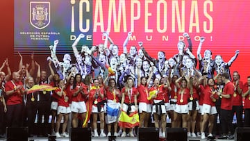 Spain women�s national football team's players celebrate on stage their 2023 World Cup victory in Madrid on August 21, 2023. Spain won the Australia and New Zealand 2023 Women's World Cup final football match after defeating England at Stadium Australia in Sydney on August 20, 2023. (Photo by Pierre-Philippe MARCOU / AFP)