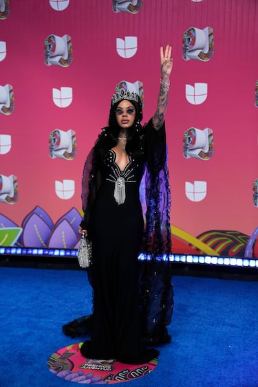 Melissa Gate posa en la alfombra roja de los Premios Juventud 2025 celebrados en Panamá.