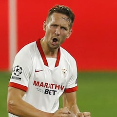 El Barça llama al Sevilla para fichar a Luuk De Jong