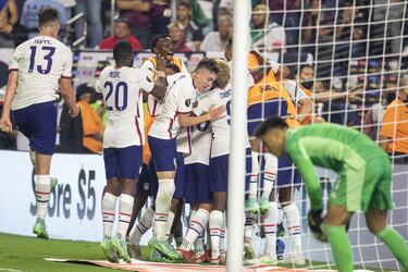 Juega 1000 pesos y gana 4333 en Caliente con la Nations League