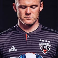 Wayne Rooney vuelve a jugar con fuego y es fotografiado con otra mujer