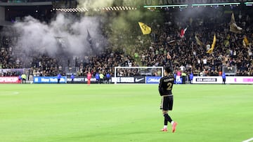 LOS ANGELES, CALIFORNIA - SEPTEMBER 25: Omar Campos #2 of Los Angeles Football Club reacts after scoring a goal in extra time during the 2024 U.S. Open Cup Championship match against Sporting Kansas City at BMO Stadium on September 25, 2024 in Los Angeles, California.   Kaelin Mendez/Getty Images/AFP (Photo by Kaelin Mendez / GETTY IMAGES NORTH AMERICA / Getty Images via AFP)