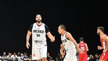 Josh Ibarra y Paul Stoll, jugadores de la Selección Mexicana de Basquetbol.