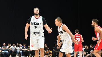 Josh Ibarra y Paul Stoll, jugadores de la Selección Mexicana de Basquetbol.