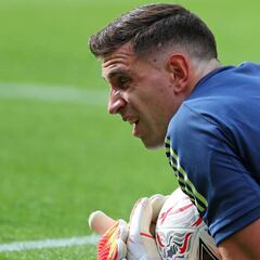 Dibu Martínez responde a Mbappé: “En Colombia no podés respirar”