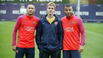 Con Neymar y Rafinha.