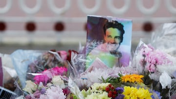 Flowers and tributes are placed at the bandstand in West Park to remember former One Direction singer Liam Payne, in Wolverhampton, Britain November 8, 2024. REUTERS/Temilade Adelaja
