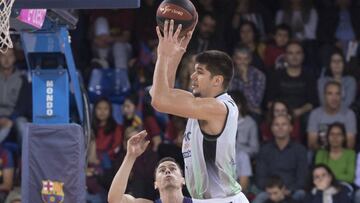 Marko Todorovic jugando con el Joventut, ante el Bar&ccedil;a.