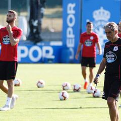 El Deportivo hará una miniconcentración tras la Copa