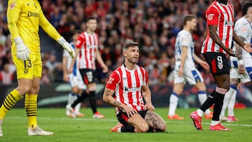 BILBAO, 26/01/2025.-El delantero del Athletic Club Iñaki Williams, el defensa de Athletic Club Yeray Álvarez , y el portero serbio del Leganés Marko Dmitrovic, durante el partido de la jornada 21 de LaLiga entre el Athletic Club y el Leganés, este domingo en el estadio de San Mamés en Bilbao.-EFE/ Miguel Toña