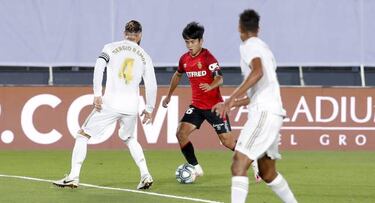 El Madrid surfea y Kubo no se arruga