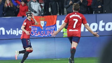 Budimir celebra su gol ante el Alavés.