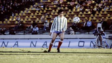 Michel Platini, jugando con la indumentaria blanquiverde del Atlético Kimberley durante el Mundial de 1978, en Mar de Plata.