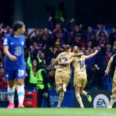 Hansen pone al Barça con pie y medio en Eindhoven