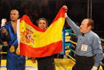 El 20 de junio de 2009 Gabriel Campillo consiguió el título de campeón del peso semipesado de la WBA al derrotar al argentino Hugo Hernán Garay.