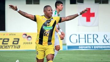 Jhon Vásquez en la Liga Águila