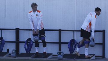 18/01/22
 ENTRENAMIENTO DEL VALENCIA CF - 
 WASS - VALLEJO
 
 
 
 
 