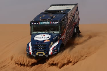 Martin Van Den Brink, Peter Willemsen y Rijk Mouw de Eurol Rallysport en acción durante la etapa 6.