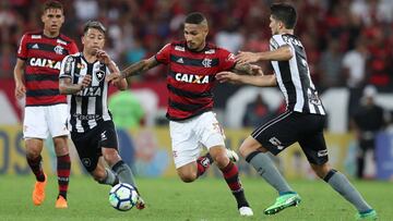 Flamengo mantiene el liderato con Paolo Guerrero de titular