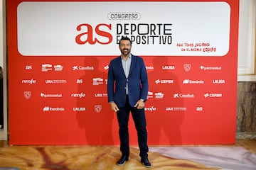 José Luis Abajo Gómez, más conocido como Pirri, deportista español que compitió en esgrima, especialista en la modalidad de espada.