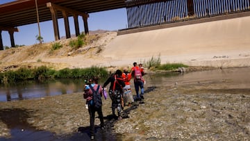 Un juez federal ha impedido temporalmente que la administración Biden ponga fin al Título 42, política de deportación de la era Trump. Aquí los detalles.