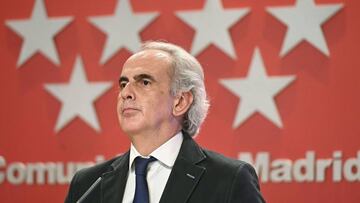 GRAF4196. MADRID, 02/10/2020.- El consejero madrileño de Sanidad, Enrique Ruiz Escudero, durante la rueda de prensa ofrecida este viernes en Madrid para informar sobre la entrada en vigor de las medidas implementadas de lucha contra el coronavirus que se pondrán en funcionamiento desde esta noche. EFE/ Fernando Villar