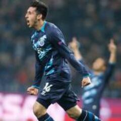 Porto vendería a Héctor Herrera por problemas económicos