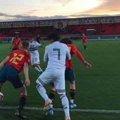 España Sub-16 echa por tierra dos goles de ventaja en tres minutos