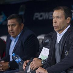 Profe Cruz se siente perjudicado por el árbitro Santander