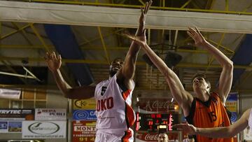 Kevin Jones, con el Lokomotiv, durante un partido contra el Montakit Fuenlabrada de la Eurocup.