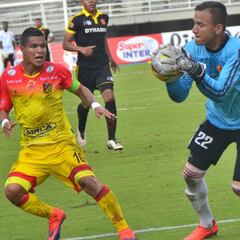 'Cucho' Hernández reconoce diálogos para llegar a Millonarios