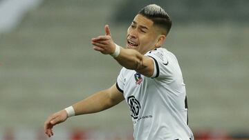 El negocio más caro de Colo Colo aún pesa: el plantel, en alerta