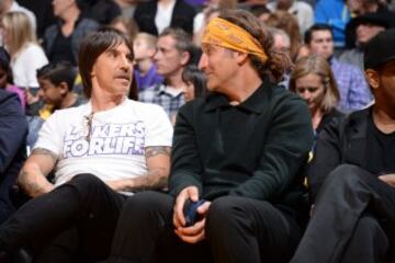 Anthony Kiedis en un Houston Rockets-Los Angeles Lakers.