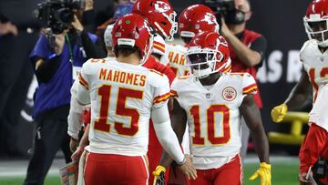 La dupla de Patrick Mahomes y Tyreek Hill demuestra una vez más porqué es material de pesadillas para las defensivas rivales.