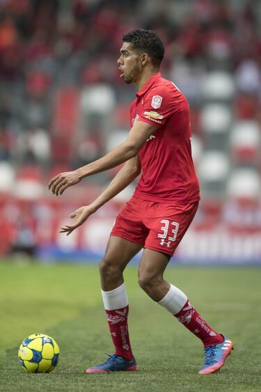 Carlos Calvo será el otro defensa central de los Diablos Rojos.