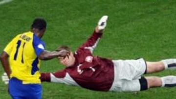 <b>SENTENCIÓ.</b> Cuando más inquietaba Polonia, Delgado sentenció el partido en una gran jugada del conjunto de Ecuador.