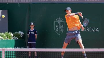 Jarry no puede ante Zverev y cae en la final de Ginebra