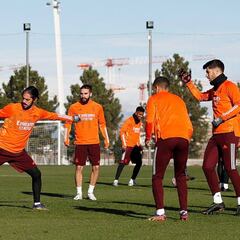 Real Madrid team news before Monchengladbach: Ramos, Carvajal, Odegaard