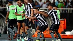 Valencia: "Debo hacer buenos partidos para volver a la Roja"