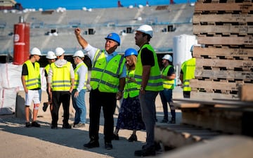 Laporta lleva a Pedri, Yamal y Gavi a ver las obras del Camp Nou