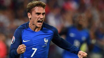 Griezmann celebra el gol con Francia.