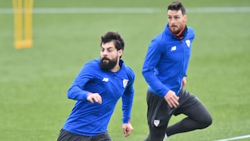 Villalibre y Aduriz, a la carrera, 